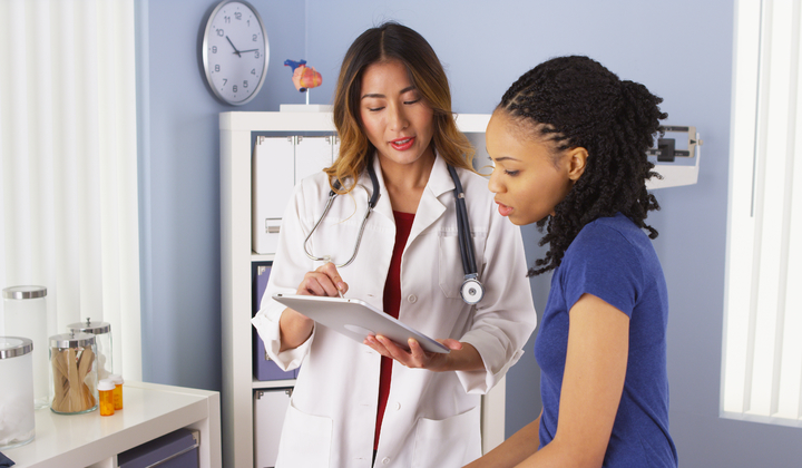 Differences of the 21-Gene Recurrence Scores between White and Black Women